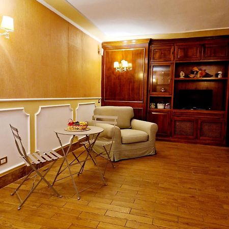 Fuga A Napoli Apartment Exterior foto