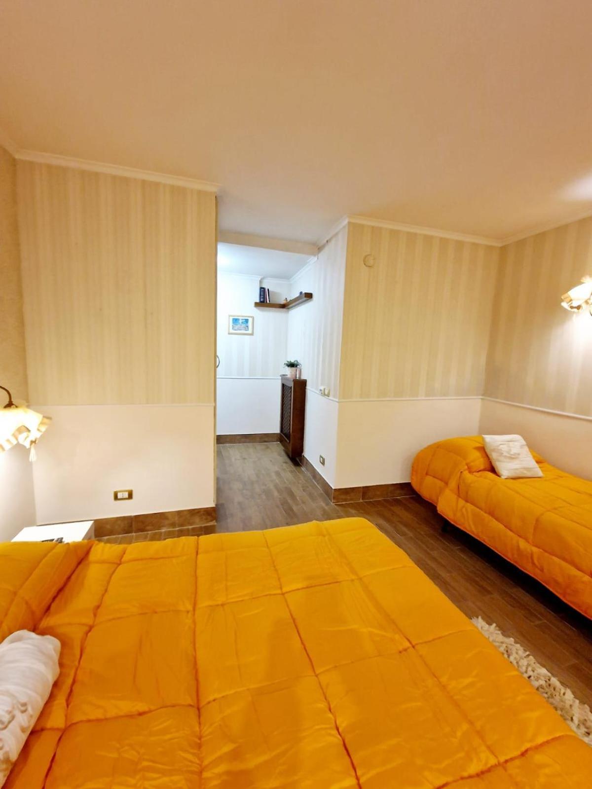 Fuga A Napoli Apartment Exterior foto